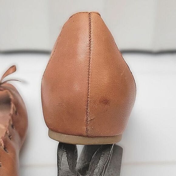 Kenneth Cole Reaction caramel leather open toe flat bow pumps Size 6 - Picture 9 of 11